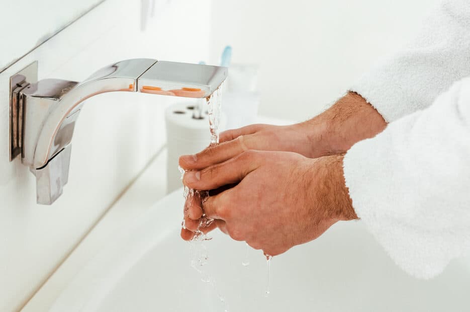 Best Touchless Bathroom Faucets: Hygienic Hand Washing Made Easy 1 Best Touchless Bathroom Faucet
